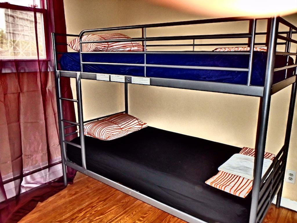 Atlantic City House Hostel Room photo